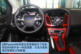 2012款福特新福克斯两厢发布实拍