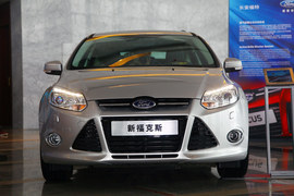 2012款福特新福克斯两厢发布实拍