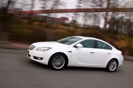 试驾2012款别克君威2.4L