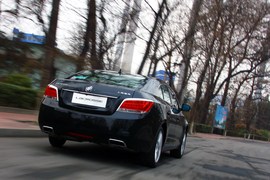 试驾2012款别克君越2.4L