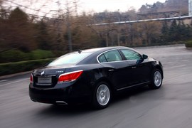 试驾2012款别克君越2.4L