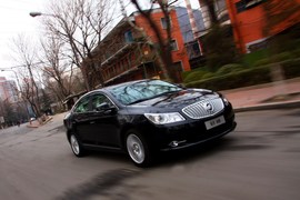 试驾2012款别克君越2.4L