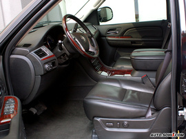 08款凯雷德内饰