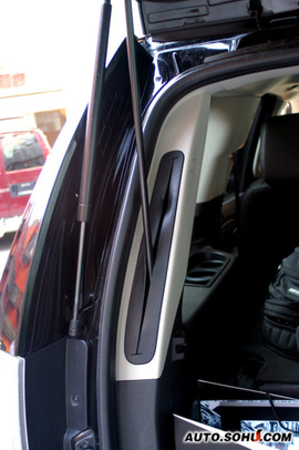 08款凯雷德内饰