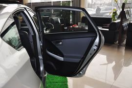 2012款一汽丰田普锐斯1.8L豪华先进版