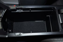 2012款一汽丰田普锐斯1.8L豪华先进版