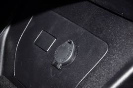 2012款一汽丰田普锐斯1.8L豪华先进版