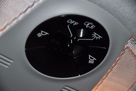 2012款一汽丰田普锐斯1.8L豪华先进版