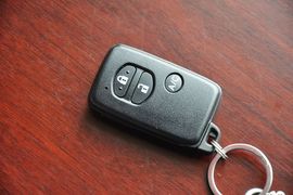 2012款一汽丰田普锐斯1.8L豪华先进版