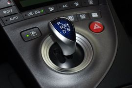 2012款一汽丰田普锐斯1.8L豪华先进版