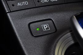 2012款一汽丰田普锐斯1.8L豪华先进版