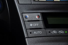 2012款一汽丰田普锐斯1.8L豪华先进版