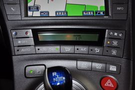 2012款一汽丰田普锐斯1.8L豪华先进版