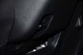 2012款一汽丰田普锐斯1.8L豪华先进版