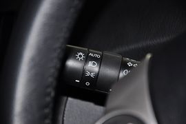 2012款一汽丰田普锐斯1.8L豪华先进版