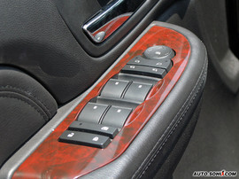 08款凯雷德内饰