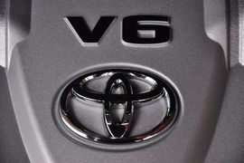 2011款丰田皇冠2.5L