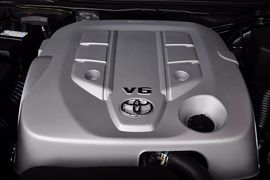 2011款丰田皇冠2.5L