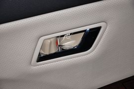 2011款丰田皇冠2.5L