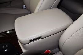 2011款丰田皇冠2.5L