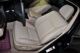 2011款丰田皇冠2.5L