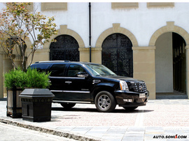 08款凯雷德外观