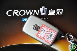 2011款丰田皇冠2.5L