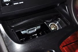 2011款丰田皇冠2.5L