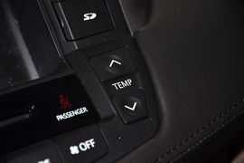 2011款丰田皇冠2.5L