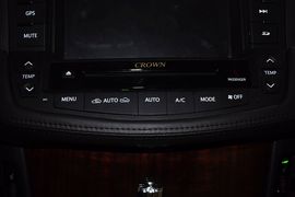   2011款丰田皇冠2.5L Royal真皮天窗特别版