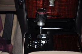 2011款丰田皇冠2.5L