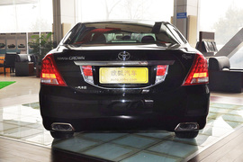 2011款丰田皇冠2.5L