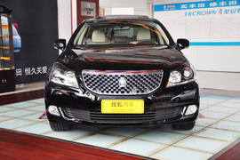 2011款丰田皇冠2.5L