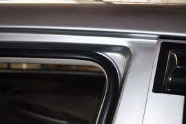 2011款一汽丰田卡罗拉1.6L