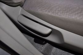 2011款一汽丰田卡罗拉1.6L
