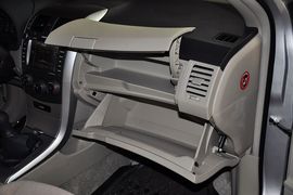 2011款一汽丰田卡罗拉1.6L