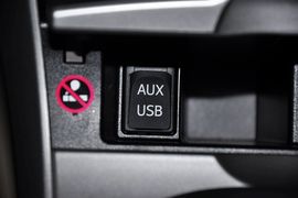 2011款一汽丰田卡罗拉1.6L