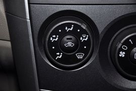 2011款一汽丰田卡罗拉1.6L