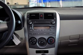 2011款一汽丰田卡罗拉1.6L
