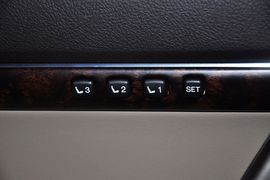 2010款丰田兰德酷路泽4.7L