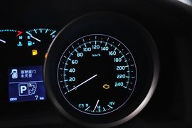 2010款丰田兰德酷路泽4.7L