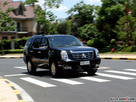 08款凯雷德外观