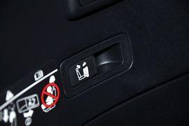 2012款三菱欧蓝德劲界3.0L豪华导航版