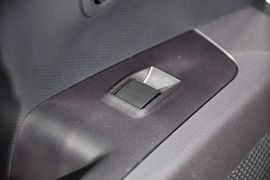 2012款三菱欧蓝德劲界3.0L豪华导航版