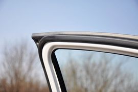 2012款三菱欧蓝德劲界3.0L豪华导航版