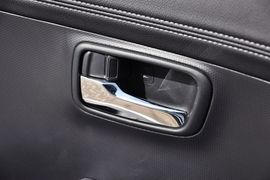 2012款三菱欧蓝德劲界3.0L豪华导航版