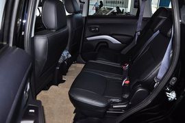 2012款三菱欧蓝德劲界3.0L豪华导航版