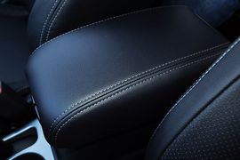 2012款三菱欧蓝德劲界3.0L豪华导航版