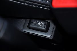 2012款三菱欧蓝德劲界3.0L豪华导航版