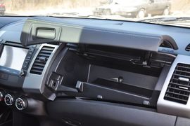 2012款三菱欧蓝德劲界3.0L豪华导航版